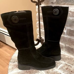 La Canadienne Black Suede Waterproof Boots. Made in Canada. NWT
